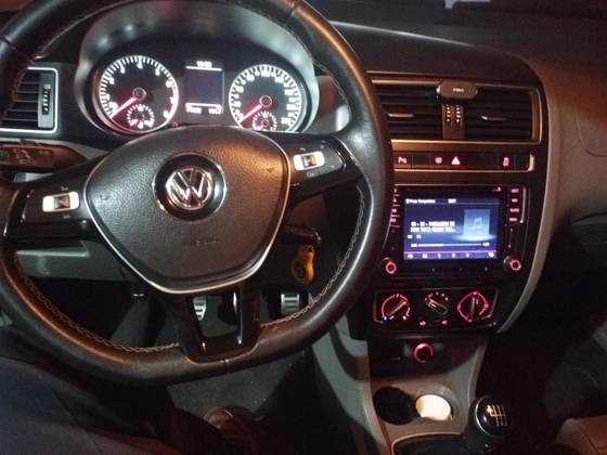 VOLKSWAGEN FOX 1.6 MSI HIGHLINE 16V FLEX 4P MANUAL VOLKSWAGEN FOX 1.6 MSI HIGHLINE 16V FLEX 4P MANUAL